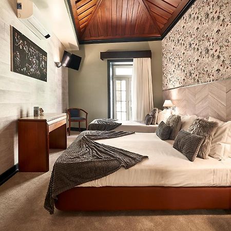 Galeria Suite Hotel Aveiro Bagian luar foto