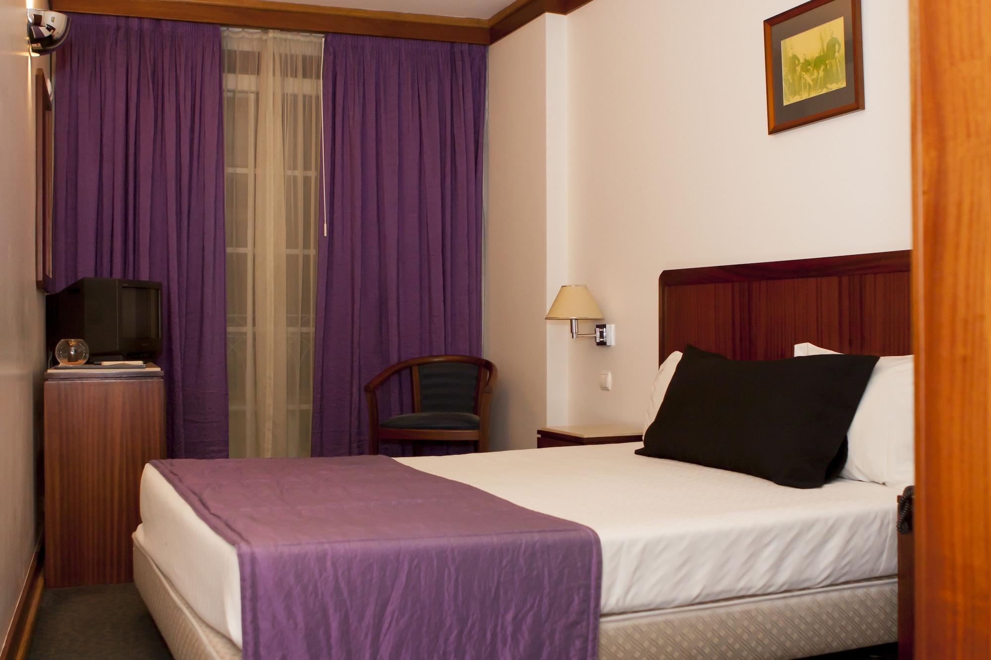 Galeria Suite Hotel Aveiro Bagian luar foto