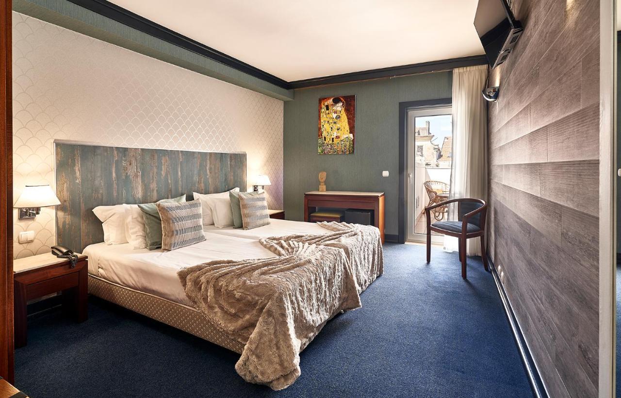 Galeria Suite Hotel Aveiro Bagian luar foto