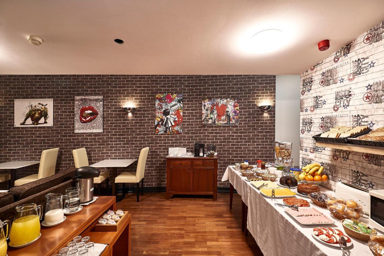 Galeria Suite Hotel Aveiro Bagian luar foto