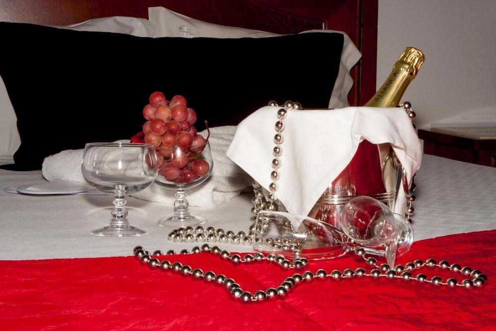 Galeria Suite Hotel Aveiro Bagian luar foto